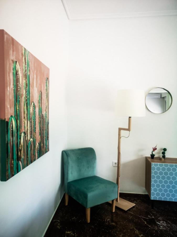 Explore Greece From Colorful City Centre Apartment Chalkís Exterior foto